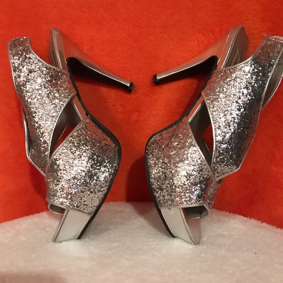 Silver platform dyeable heels - Picture 2 of 3